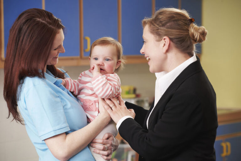 Lire la suite à propos de l’article Quand les assistantes maternelles n’arrivent pas à trouver cet équilibre vie familiale vie professionnelle… ou l’envers du décor.